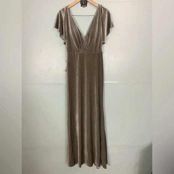 Jenny Yoo Ellis Flutter Sleeve Open Back Stretch Velvet Gown Green Size 10